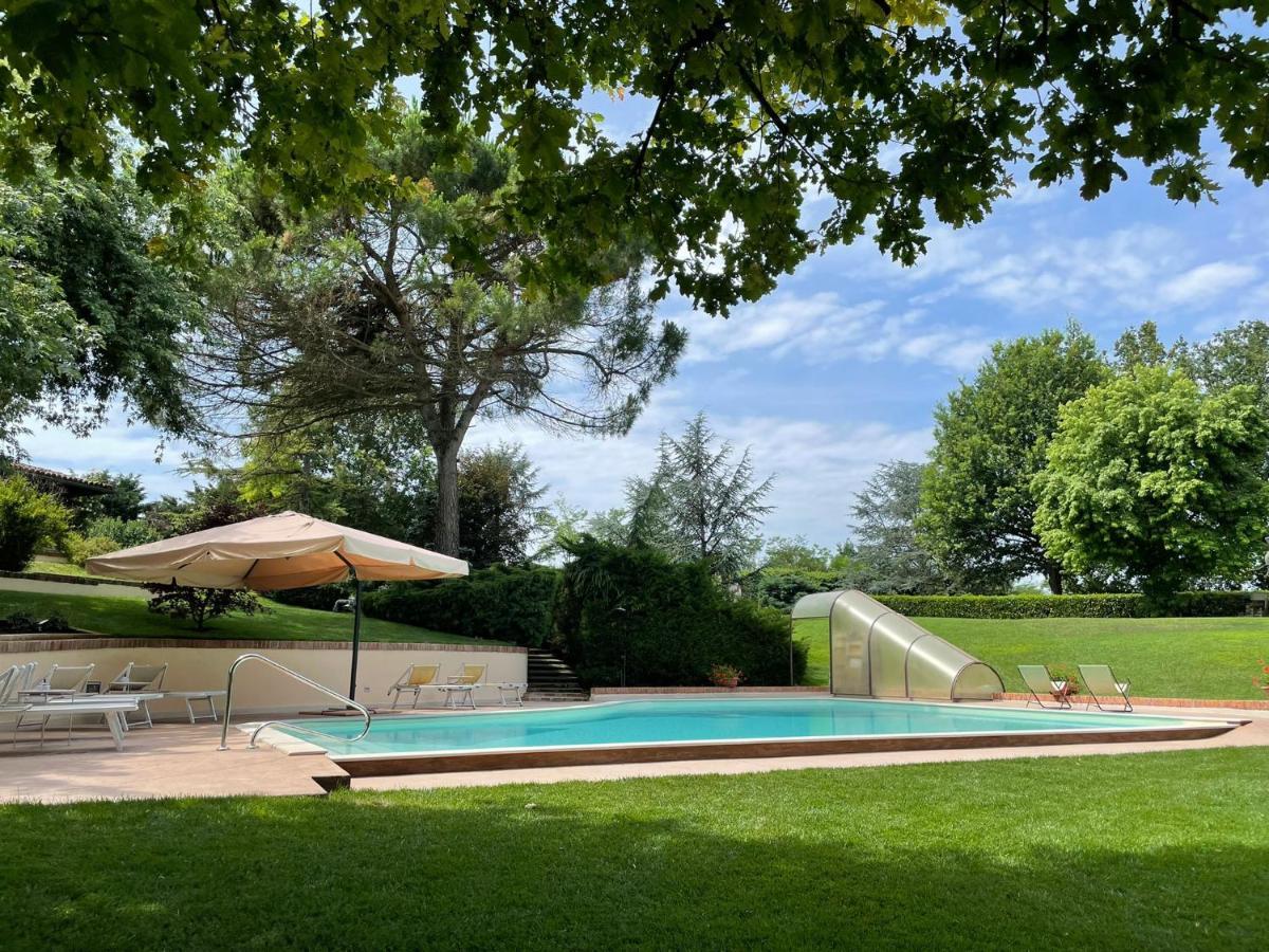 Tenuta Degli Angeli Rossi Άστι Εξωτερικό φωτογραφία