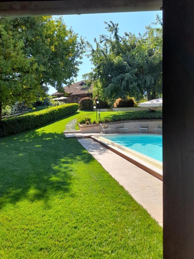 Tenuta Degli Angeli Rossi Άστι Εξωτερικό φωτογραφία