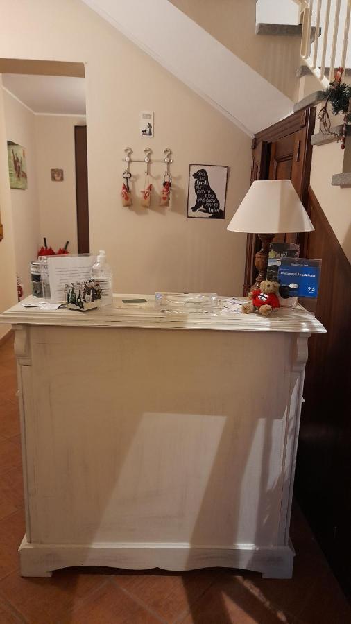 Tenuta Degli Angeli Rossi Άστι Εξωτερικό φωτογραφία